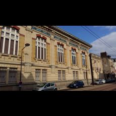Visuel LA BRIQUE DANS LA VILLE - DANS LE CADRE DES FLÂNERIES MANCELLES
