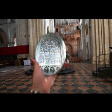 Visuel La Cathédrale sens dessus dessous !