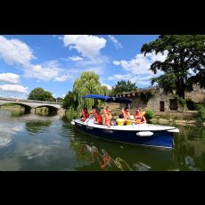 Visuel Bateau sur l'eau, la rivière, la rivière...