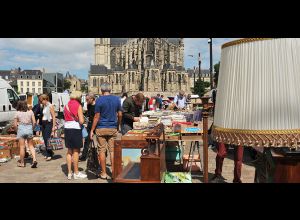 JACOBINS MONTHLY BROCANTE
