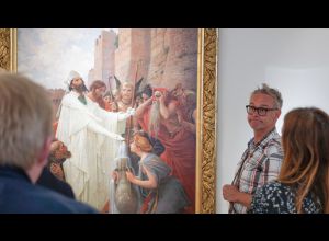 VISITE DÉCALÉE : « À CÔTÉ DU MUR »