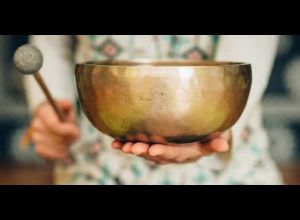 Séance de bien-être au musée d'archéologie