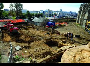 L’ENCEINTE ROMAINE DU MANS : RENCONTRE AVEC L’ENTREPRISE LEFEVRE SUR LE CHANTIER