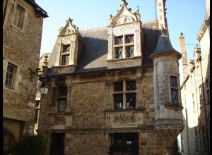 HÔTELS PARTICULIERS : LE BEAU XVIIIE SIÈCLE MANCEAU - VOLET 1