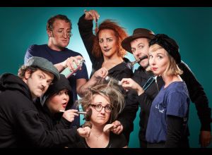 Spectacle d'improvisation théâtrale au musée de Tessé