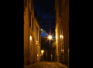 Le Mans la nuit : des lumières dans la Cité Plantagenêt