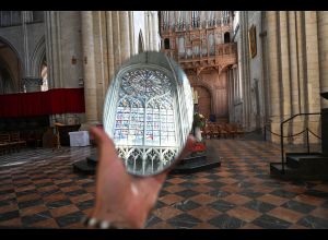 La Cathédrale sens dessus dessous !