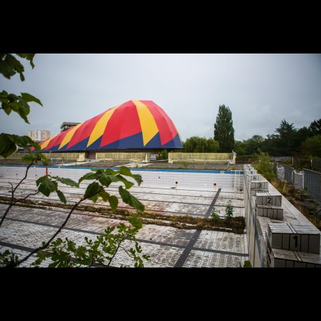 Visuel Le Plongeoir : de la piscine au chapiteau